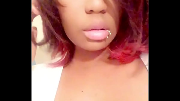 TheRealQueenE giving you a tease ?