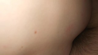 Пассив едва не плачет от жёсткой ебли